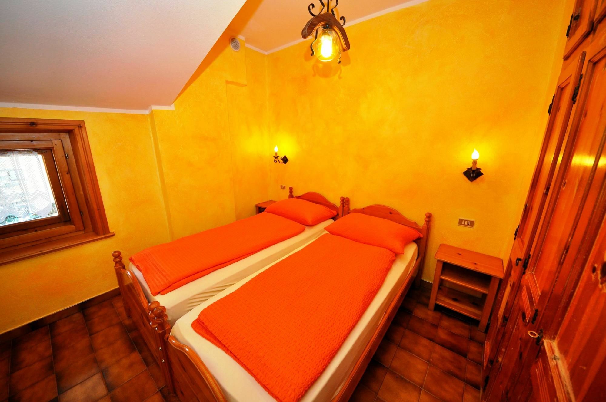 Residence Casa Longa By Livigno Accomodation المظهر الخارجي الصورة
